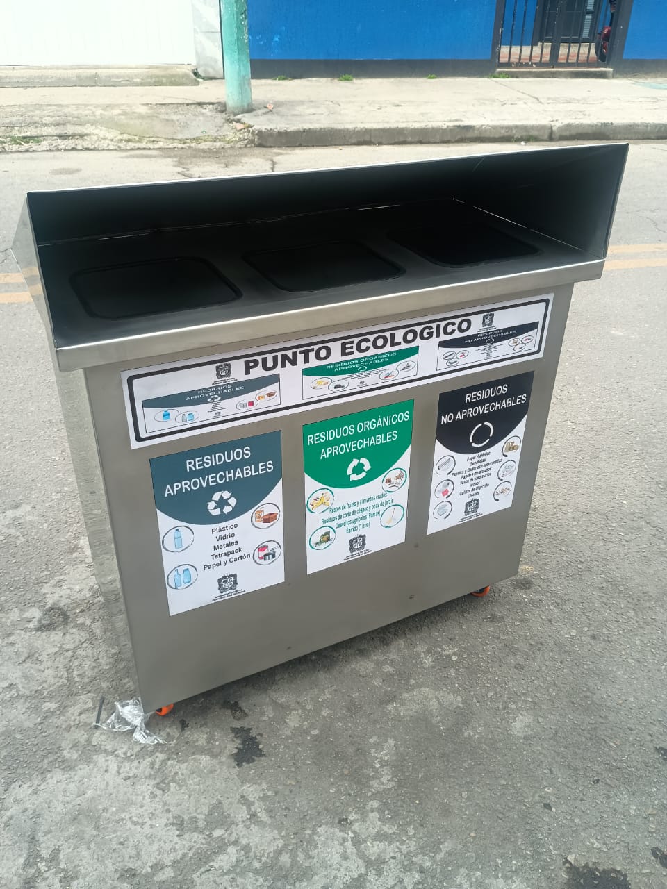 Punto Ecologico En Acero Inoxidable Con Capucha De 55 Ltrs - Gris - Imagen 3